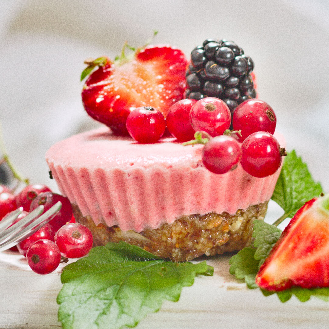 sommerliche Erdbeerpudding-Muffins (no-bake, vegan) ~ Jana&amp;#39;s Journal
