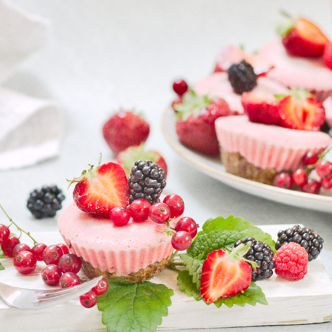 sommerliche Erdbeerpudding-Muffins (no-bake, vegan) ~ Jana&amp;#39;s Journal